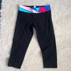 Black ivivva crop leggings